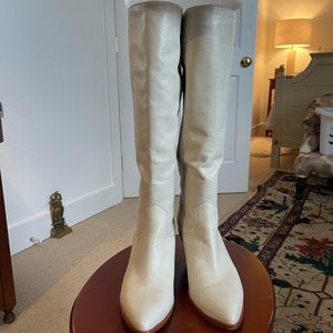 Frye boots. Never worn. New condition.